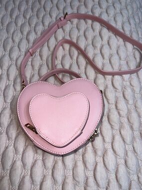 Like Dreams - Pink Heart Crossbody Purse